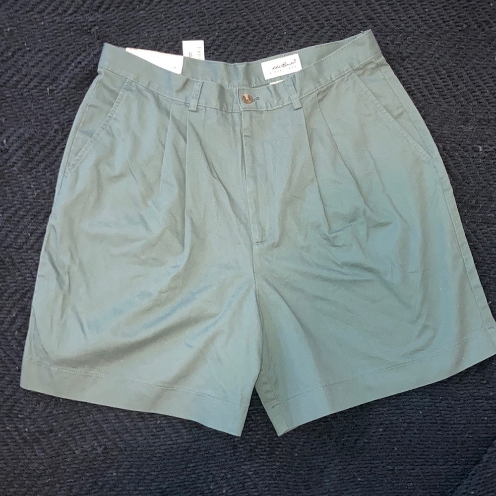 NWT ! Women’s Eddie Bauer Twill Shorts